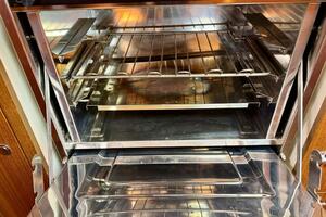 WINDEPENDENCE 38ft Hunter Yacht For Sale