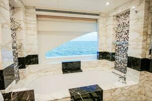 Owner Stateroom Ensuite Bathtub