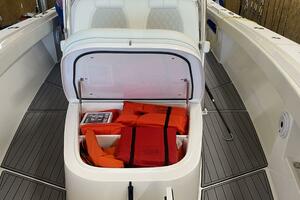 39FT (12.04M) FRONT RUNNER