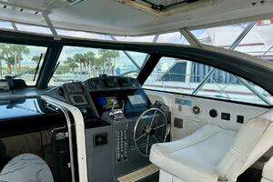 2004 Pursuit 3800 Express thumbnail 13