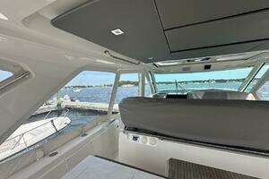 2021 Tiara Sport 43 LS thumbnail 50
