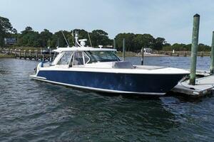 CARRY ON Worth Avenue Yachts