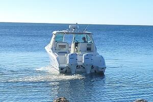 32ft Pursuit Yacht For Sale