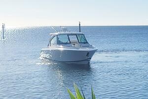 32ft Pursuit Yacht For Sale