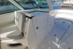 32ft Pursuit Yacht For Sale