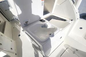 32ft Pursuit Yacht For Sale
