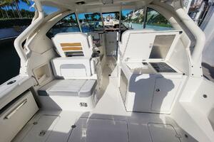 32ft Pursuit Yacht For Sale