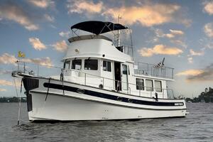 DINKY DAU yacht for sale