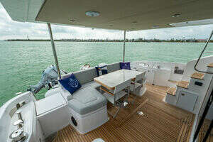 2022 Azimut 55 FLY thumbnail 5