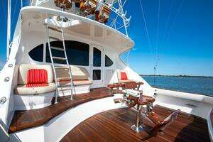 2015 Ocean Yachts 64 Convertible thumbnail 16