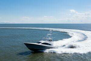 2015 Ocean Yachts 64 Convertible thumbnail 36
