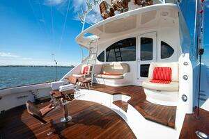 2015 Ocean Yachts 64 Convertible thumbnail 17
