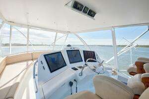 2015 Ocean Yachts 64 Convertible thumbnail 26