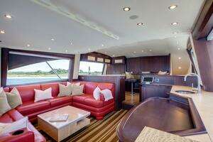 2015 Ocean Yachts 64 Convertible thumbnail 3