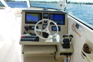 32ft Pursuit Yacht For Sale