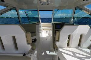 32ft Pursuit Yacht For Sale