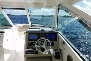 32ft Pursuit Yacht For Sale