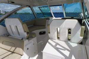 32ft Pursuit Yacht For Sale