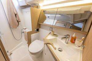 2026 Beneteau Oceanis 47 thumbnail 10