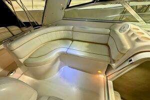 2002 Rinker 342 Fiesta Vee thumbnail 12