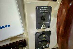 2002 Rinker 342 Fiesta Vee thumbnail 10