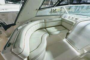 2002 Rinker 342 Fiesta Vee thumbnail 6