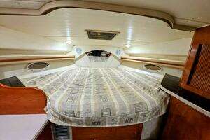 2002 Rinker 342 Fiesta Vee thumbnail 26
