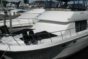 40ft Carver Yacht For Sale