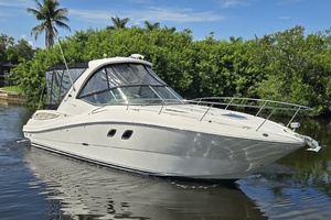 Gib N Tone 33ft Sea Ray Yacht For Sale