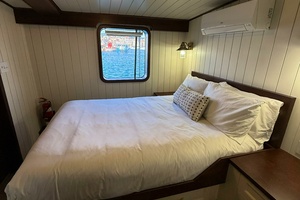 ANNE S PIERCE 120ft Glovertown Sy Yacht For Sale