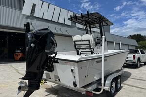 22ft Twin Vee Yacht For Sale
