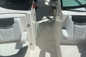 31ft Robalo Yacht For Sale