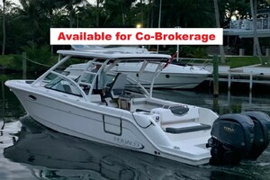 31ft Robalo Yacht For Sale