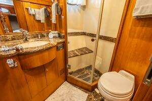 2005 Ocean Alexander Raised Pilothouse Flybridge Sedan thumbnail 23