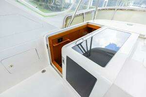 2005 Ocean Alexander Raised Pilothouse Flybridge Sedan thumbnail 24