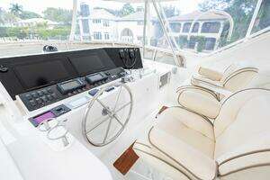 2005 Ocean Alexander Raised Pilothouse Flybridge Sedan thumbnail 25
