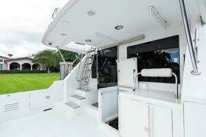 2005 Ocean Alexander Raised Pilothouse Flybridge Sedan thumbnail 37