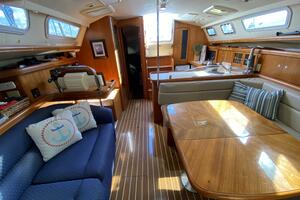 Dolce Vita 41ft Hunter Yacht For Sale