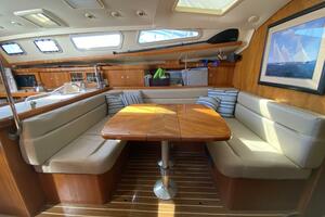 Dolce Vita 41ft Hunter Yacht For Sale