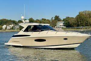  2018 Regal 42 Sport Coupe Yacht For Sale in Greenwich CT