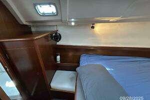 1998 Beneteau Oceanis 381 thumbnail 48