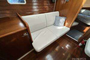 1998 Beneteau Oceanis 381 thumbnail 40