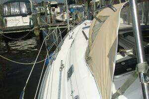 1998 Beneteau Oceanis 381 thumbnail 11