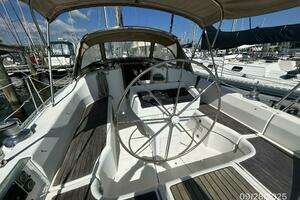 1998 Beneteau Oceanis 381 thumbnail 29