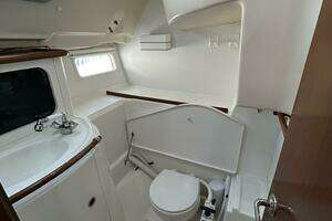 1998 Beneteau Oceanis 381 thumbnail 52