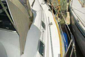 1998 Beneteau Oceanis 381 thumbnail 13
