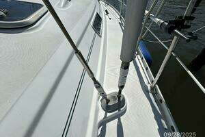 1998 Beneteau Oceanis 381 thumbnail 19