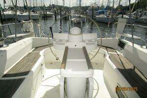 1998 Beneteau Oceanis 381 thumbnail 30