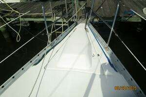 1998 Beneteau Oceanis 381 thumbnail 7
