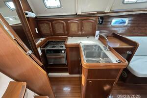 Little Wing 38ft Beneteau Yacht For Sale